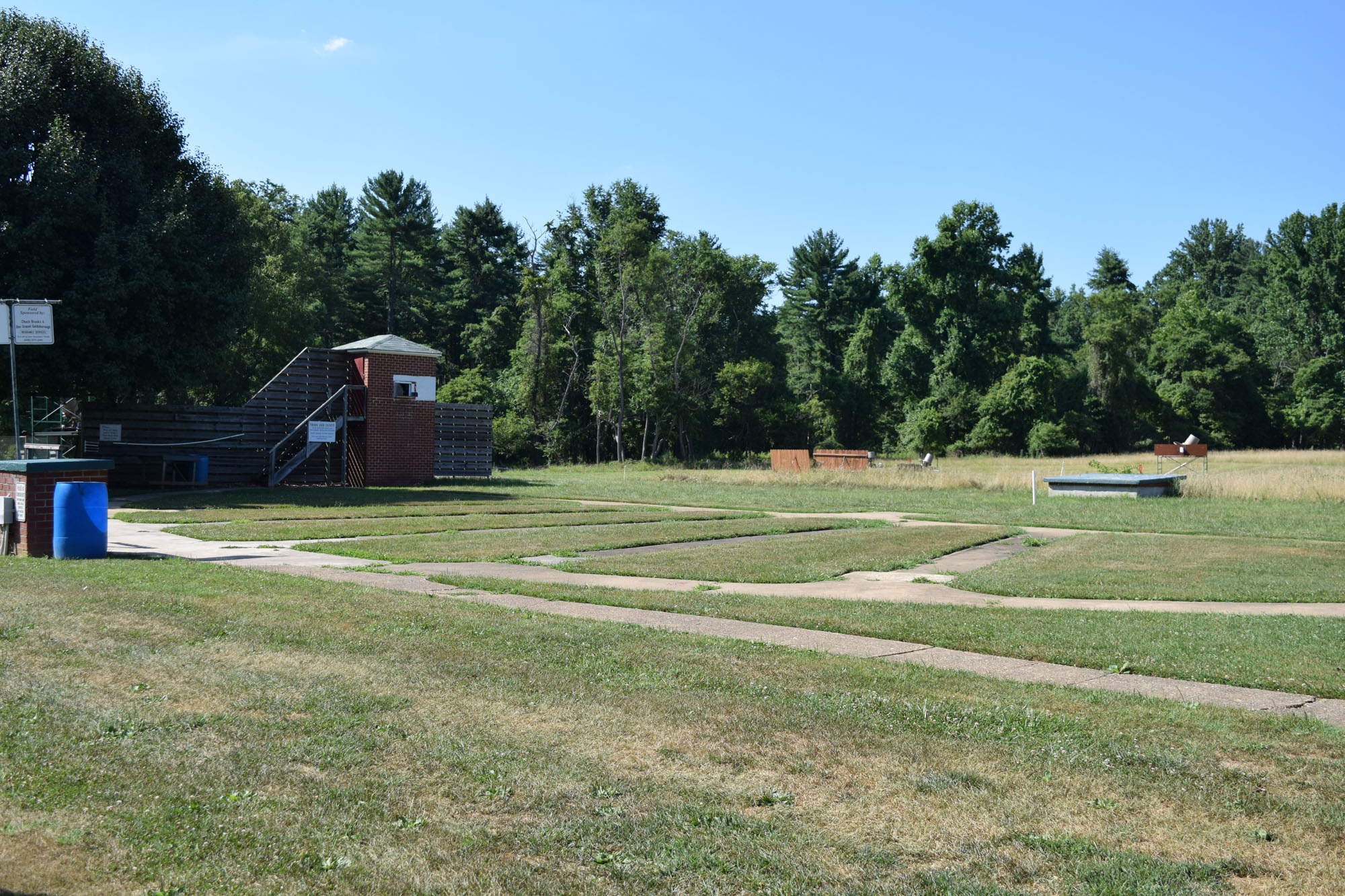 Skeet shooting field